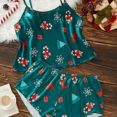 Nwot Green Christmas Pj Set -Size Xs -Received As A Gift But Under Forever 21 For Exposure -Adjustable Straps Christmas Pj Set, Christmas Pj, Christmas Pjs, Green Christmas, Pj Sets, Women's Intimates, Red Green, Forever 21, Adjustable Straps