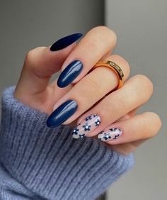 Navy Nails, January Nails, Floral Nail Designs, Blue Spring, Chic Nails, Nail Arts, Flower Nails