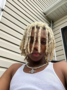 Platinum Blonde Locs Men, Platinum Blonde Dreads Men, Blonde Twists Men, Blonde Dreadlocks Men, Bleached Dreads Men, Dreads Reference, Blonde Locs Men, Platinum Blonde Dreads