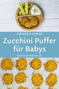 Kinderteller mit Gemüse-Puffern aus Zucchini und Süßkartoffel, und Backblech mit Zucchini-Puffern Blw Zucchini, Zucchini Baby Food, Baby Fingerfood, Baby Lunch, Zucchini Puffer, Toddler Lunches, Baby Snacks