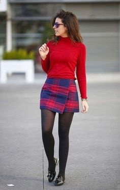 Corset Gothic Outfit, Classic Hollywood Glamour, Pantyhose Fashion, Latest Ankara Styles, Skirts For Women, Cute Skirts, Plaid Skirts, Moda Fashion, Fashion News