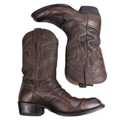 Tecovas The Cartwright Cowboy Leather Roper Boot Men Size 10.5 Ee Cafe Brown Good Pre-Owned Condition - See Photos Get Ready To Step Up Your Cowboy Game With The Tecovas The Cartwright Cowboy Leather Roper Boot In Bourbon. Made Of Top-Quality Leather From Mexico, This Comfortable Mid-Calf Boot Features A Round Toe Shape, Pull-On Closure, And A Solid Pattern That Is Perfect For Both Casual And Formal Occasions. The Cartwright Also Boasts An Ee Shoe Width, Making It A Great Fit For Those With Wider Feet. It's Lined With Leather And Features A Leather Insole For Added Comfort, Making It The Perfect Choice For All Seasons. You'll Love The Western And Cowboy Themes That This Boot Embodies, A Cowboy Games, Roper Boots, Western Cowboy Boots, Mid Calf Boots, Solid Pattern, Western Boots, Step Up, Bourbon, Mid Calf