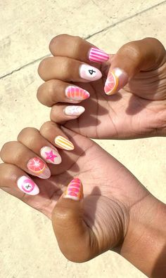 Trendy Preppy Nails, Cute Nail Designs Preppy, Colorful Beach Nails, Beach Christmas Nails, Nail Inspo Easy At Home, Bahamas Nails, Teen Nail Designs, Pink Orange Nails, Preppy Nail Ideas