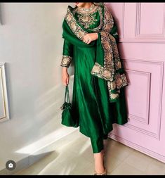 Step into elegance with our exquisite green frock suit, perfect for weddings and festive occasions. This unstitched outfit is crafted from premium fabrics and comes with a stunning dupatta, allowing you to customize it to your unique style. Whether you're attending a wedding or a special celebration, this frock suit will make you stand out with its intricate design and rich color. Don't miss out on the opportunity to shine at your next event! 🌟 Premium quality fabrics 👗 Stylish green frock sui Brocade Suit Design, Green Indian Suit, Frock Suit, Green Dupatta, Punjabi Suits Designer Boutique, Punjabi Fashion, Custom Made Suits, Pakistani Fashion Party Wear, Indian Suits