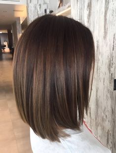 Round Lob Haircut, Long Bob Hairstyles Dark Hair, Side Part Brunette Hair, Brunette Straight Haircut, Balayage Bob Brunette Caramel, Long Bob Dark Hair, Bob Balayage Brunette, Long Bob Highlights, Long Bob Brown Hair