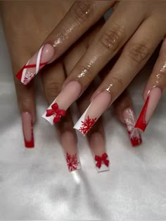 Nails For Anniversary, Initial Acrylic, Festive Christmas Nails, Fan Nails, Swirl Nails, Festive Nail Designs, Nails Collection, Calendar Gift