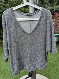 Knit sweater sparkle v neck 3/4 sleeve back slit women size EUR 40 Sweater Outfits, Knit Sweater, Knitted Sweaters, Womens Sizes, Sparkle, Sleeve Length, Women Accessories, V Neck, Things To Sell