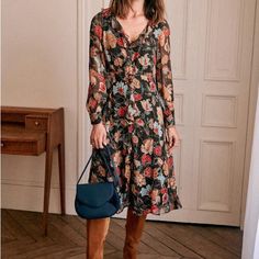 Brand New. 32” Chest 27” Waist 36” Hip 33” Side Length Offers Welcome Sezane Dress, Adele Dress, Business Casual Fall, Style Parisienne, Floral Business, Work Clothing, Fall Winter Dresses, Mode Boho, Pink Midi Dress