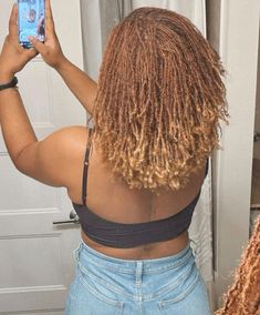 Mirco Locs Color, Honey Blond Micro Locs, Ginger Colored Microlocs, Honey Blonde Micro Locs, Micro Locs Color Ideas, Colored Micro Locs, Colored Sisterlocks Black Women, Micro Locs Dyed