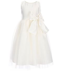 From Sweet Kids, this dress features:Dull satin bodiceRound necklineSleevelessTulle skirtBow detail at waistPearl neckline and pearl trim around bow.Tea lengthZipper and back belt closureHand wash/hang dryPolyesterMade in the USA. Hepburn Dress, Girls Party Dress, Tea Dress, Dillard's, Bow Detail, Special Occasion Dresses, Round Neckline, Tulle Skirt, Flower Girl