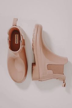 Pink Hunter Boots, Shoe Inspo, Shoe Closet, Mode Inspo, Shoe Obsession, Dream Shoes, Shoe Game