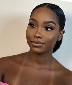 Soft Glam Makeup Black Women Uk, Black Bridesmaid Makeup Natural, Graduation Makeup Dark Skin, Simple Wedding Makeup Black Women, Soft Wedding Makeup Black Women, Natural Wedding Makeup Dark Skin, Natural Birthday Glam Makeup Black Women, Bridal Nails Black Women, Neutral Glam Makeup Black Women