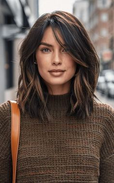 19 Stunning Shoulder Length Fall Hair 2024 Styles Featuring Color Blonde, Red and Brunette Trends with Fresh Cuts and Color Ideas New Hairstyle, Hair Colours, Shoulder Length Hair, Medium Length Hair Cuts, Brunette Hair, Short Hair Cuts For Women, Short Hairstyles For Women