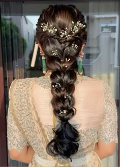 #braidsformyhair #braidedupdohairstyles #hairstylesforthinhairlong Braid Hairstyles For Engagement, Braided Hairstyles For Traditional Wear, Long Hair Styles Traditional, Braided Hairstyles Traditional, Bridesmaid Hairstyles For Saree, Bridesmaid Hairstyle Indian, Fishtail Braid For Wedding, Mehndi Hairstyles Braids, Flowers For Hairstyles Indian