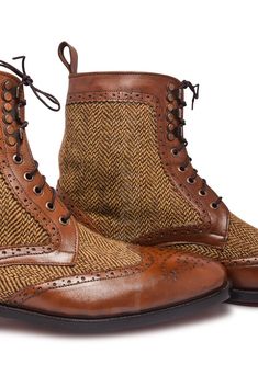 Two Tone Derby Leather Boots Adidas Classic Shoes, Chic Boots, Big Men Fashion, Leather Formal Shoes, Brown Oxfords, Suede Leather Shoes, Best Shoes For Men, Genuine Leather Boots, Mens Boots Fashion