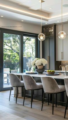 Cozy Kitchen Ideas, Transitional Style Kitchen, Kitchen Remodeling Ideas, Modular Kitchen Designs, Minimalist Dining Room, Kitchen Room Design, Kitchen Inspiration Design, Modern Farmhouse Kitchens