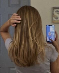 Rachel Green Hair, Brunette Hair With Highlights, Blonde Hair Inspiration, Hair Stylies, Haircuts Straight Hair, Long Blonde, Hair Stylist Life, Cut My Hair, Long Blonde Hair