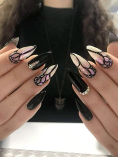 Hoilday Nails, Rounded Acrylic Nails, Horror Nails, Best Gel Nail Polish, Retro Nails, Amazon Beauty, Drip Nails, Cute Nail Art Designs, Christmas Nail Art Designs