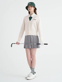 Outfit With Long Skirt, Golf Essentials, Sport Casual Outfit, Golf Girl, Golf Attire, Sportswear Fashion, Women Golfers, Golf Skirts