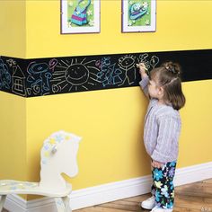 Tips for painting a child's room to inspire creativity. I like these ideas!! Colored Chalkboard Paint, Creative Kids Rooms, Deco Originale, Room Deco, Toy Rooms, Salou, Kids Playroom, Kid Spaces