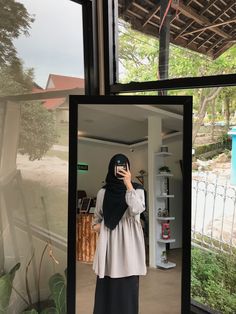 Syar'i Aesthetic, Korean Outfit Ideas, Outfit Ngampus, Muslimah Fashion Casual, Online Shopping Sites Clothes, Beauty Iphone Wallpaper, Ootd Poses, Dress Gamis, Pashmina Hijab Tutorial