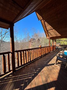 Cabin backyard outdoors woods trip wood ideas Tennessee House Aesthetic, Tennessee Ranch Homes, Family Cabin Aesthetic, Summer Cabin Aesthetic, Cabin Trip Aesthetic, Tennessee Woods, Cabin Core Aesthetic, Christina Core