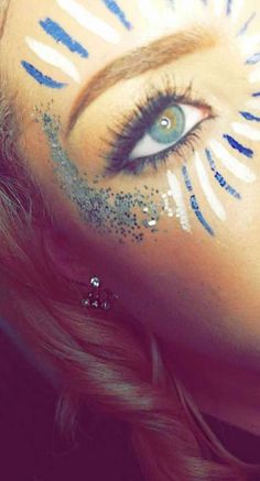 Sport day face paint 59 Ideas for 2019 #sport Hoco Football Game Face Paint, Homecoming Paint Face, Glitter On Face Football Game, Cheer Face Paint Ideas Football, Spirit Week Face Paint Ideas, Spirit Day Makeup, Homecoming Face Paint Ideas