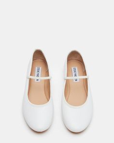 CLASSIC + EASY + CLEAN BOUQUET is the quintessential low profile and lightweight ballet flat design with a slim elastic strap over the top for a secure and comfortable fit. Ballet flat Slip-on style with top elastic strap .5 inch heel height  Leather and textile upper material  Vegan leather lining Vegan leather sock Cute Flat Wedding Shoes, White Wedding Flats, White Ballet Flats Outfit, Hachi Outfits, Ballet Flats Wedding Shoes, Ballet Flats White, Formal Flats, Shoes Wishlist, White Ballet Flats