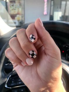 Katy Hearn Nails, Black And Tan Checkered Nails, Black And White Check Nails, Beginner Nail Art Short Nails, Dark Fall Nails Short, Easy Gel Nails Ideas, Short Vegas Nails, Nail Shape For Wide Nail Beds, Checkered Gel Nails