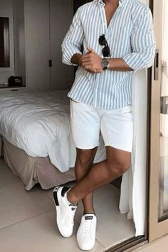 Men's Casual Style Summer, Summer Look Men Outfit Ideas, Summer Outfits For Men 2023, Summer In Italy Outfits Men, Men Looks Summer, Mens Outfits 2023 Summer, Summer Outfits Men College, Men Outfits Vacation, Mens Italy Outfit