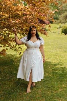 Reception Party Dress Plus Size, Plus Size White Dresses, All White Outfit Plus Size, Plus Size White Dress, Denise Mercedes, Dress For Chubby, Summer Dress Plus Size, White Plus Size Dresses, Plus Size Midi Dress