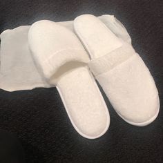 Brand New Unisex Spa Velour Plush Travel Slippers. Nice Soft Plush Travel Slippers To Wear On The Plane Or Your Hotel Room. Perfect To Throw In Your Carry On And Take When You Travel And To Wear And Your Destination. So Soft And Comfy. No Trades. Unisex - Large Great Item To Bundle & Save Travel Slippers, On The Plane, Hotel Room, Soft Plush, Carry On, Slippers, Spa, Women Shoes, Hotel