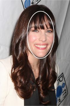 Long Hair With Bangs Long Face, Oblong Round Face Hairstyles, Hairstyle For Long Face Shape Girl, Shoulder Length Hair For Long Face Shape, Hair Styles For Long Faces Shape Ideas, Bangs Long Face Shape, Curtain Bangs Long Face Shapes, Oval Face Hairstyles Women Long, Big Bangstyle Hair