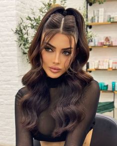 Guest At Wedding Hairstyles, Wedding Day Long Hair Styles, Fine Dining Hairstyle, Glam Hair Styles Long Hair, Half Up Hair For Long Hair, Long Hairstyles Dressy, Mascarade Party Hair Ideas, Birthday Hair Half Up Half Down, New Year Party Hairstyle