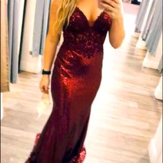 I Wore This Dress For A Pageant One Time For About An Hour. Had Been In Garment Bag Ever Since. The Dress Says Medium But Im Like A 4-6 . My Waist Is 27-28” . There Has Been No Alterations , Im 5’6” . Dress Is Sequin And Lace Maroon Sequin Spaghetti Strap Formal Dress, Cabernet Sequin Bridesmaid Dresses, Lace Mermaid, Garment Bag, Formal Dress, Mermaid Formal Dress, Sequin, The Dress, Prom Dresses