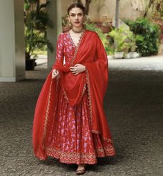 अनारकली सूट, भारतीय दुल्हन संबंधी, Punit Balana, Anarkali Designs, Aditi Rao Hydari, Bridal Trends, Aditi Rao, Bridal Tips, Court Wedding