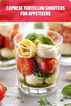 Tortellini served in shot glasses with Caprese ingredients, offering a creative and impressive Italian finger food idea for entertaining. Mini Italian Sandwiches Appetizers, Best Easy Party Appetizers, Easy Fancy Party Appetizers, Best Fancy Appetizers, Appetizers Wine Party, Bunco Food Appetizers, Mini Soup Appetizers, Bridal Shower Food Italian, Italian Finger Sandwiches