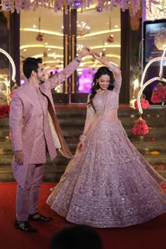 Couple Pose In Lehenga, Bride Look For Engagement Indian, Engagement Indian Couple, Engagement Twinning Dress, Ring Ceremony Groom Outfit, Ring Ceremony Look For Bride, Couple Twinning Outfits Indian Wedding, Sangeet Outfit For Couple Indian, Engagement Matching Outfits