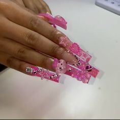 Charm Nails Acrylic, Charm Nails Y2k, 2022 Nails, Long Acrylic Nail Designs, Nails Cute, Drip Nails, Cute Acrylic Nail Designs, Dope Nail Designs, Hello Kitty Nails