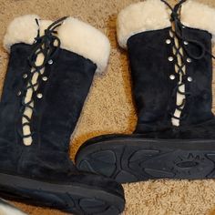 Gorgeous Boots Sheep Skin Lined In Excellent Condition Size 7 Black, No Zipper Just Lace Up Lace Ugg Boots, Black Lace Up Boots With Fur, Lace-up Boots With Faux Fur Lining For Outdoor, Leather Lace-up Boots With Faux Fur Lining, Women’s Fur Boots, Gorgeous Boots, Ugg Boots Australia, Skin Line, Ugg Black