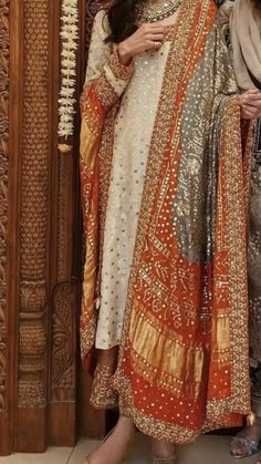 Mode Ab 50, Pakistani Formal Dresses, Pakistani Wedding Outfits, Bridal Dress Fashion, Pakistani Bridal Dresses