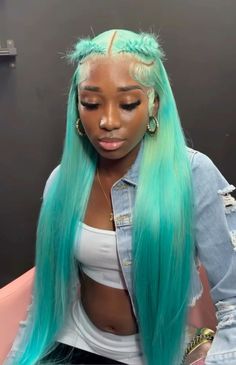 Green Dyed Hair Black Women, Mint Green Hair Black Women, Colored Wig Hairstyles, Mint Green Wig, Girl Hair Colors, Glamour Hair, Frontal Wig Hairstyles, Pretty Hair Color, Dope Hairstyles