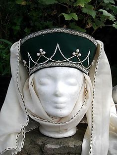 Medieval Headwear, Mannequin Head, Century Clothing