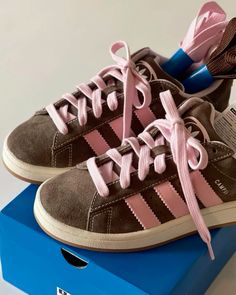 adidas campus, coquette shoes, coquette sneakers, brown shoes, pink shoes, pink lace, adidas sneakers, 2024 fashion trend, trendy Adidas Campus Brown, Coquette Sneakers, Shoes Coquette, Coquette Shoes, Adidas Campus 00, Campus Sneakers, Pink Adidas Shoes, Adidas Campus Shoes, Campus Shoes