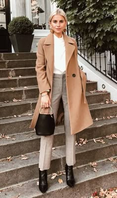 Oversized Pea Coat, Trendy Outfits Winter, Coat White, Beige Outfit, Meryl Streep