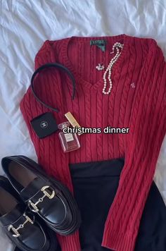 Warm Christmas Outfits, Old Money Fits, Fancy Christmas Outfit, Classy Christmas Outfit, Red Christmas Outfit, Christmas Dinner Outfit, Christmas Eve Outfit