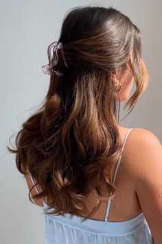 Brown Hair Inspo, Brunette Balayage, Winter Pins, Autumn Ideas, Clip Hairstyles, Peinados Fáciles Para Cabello Corto, Hair Updo, Prom Hairstyles