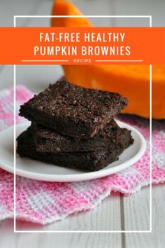 Fat-Free Healthy Pumpkin Brownies Recipe | This really is the fudgiest chocolate brownie recipe in the world. Better yet, it's entirely fat-free, vegan and made from one super healthy ingredient - pumpkin! These healthy brownies are so good you'll be making them all-year-round, not just during fall! Vegan Pumpkin Brownies, Fat Free Vegan, Pumpkin Brownies, Healthy Halloween Treats, Healthy Version, Healthy Brownies, Healthy Halloween, Brownies Recipe, Brownie Recipe