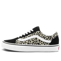 Vans Old Skool Sneakers/Shoes Vans Animal Print, Old Skool Black, White Shoes Sneakers, Black And White Sneakers, Low Top Sneakers, Vans Old Skool, Vans Old Skool Sneaker, Old Skool, Sneakers Shoes