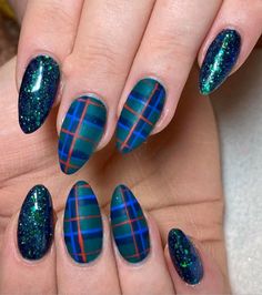 Plaid Nails Tutorial, Plaid Nails Blue, Flannel Nail Art, Scottish Nails, Winter Plaid Nails, Scotland Nails, Plaid Manicure, Christmas Plaid Nails, Fall Blue Nails